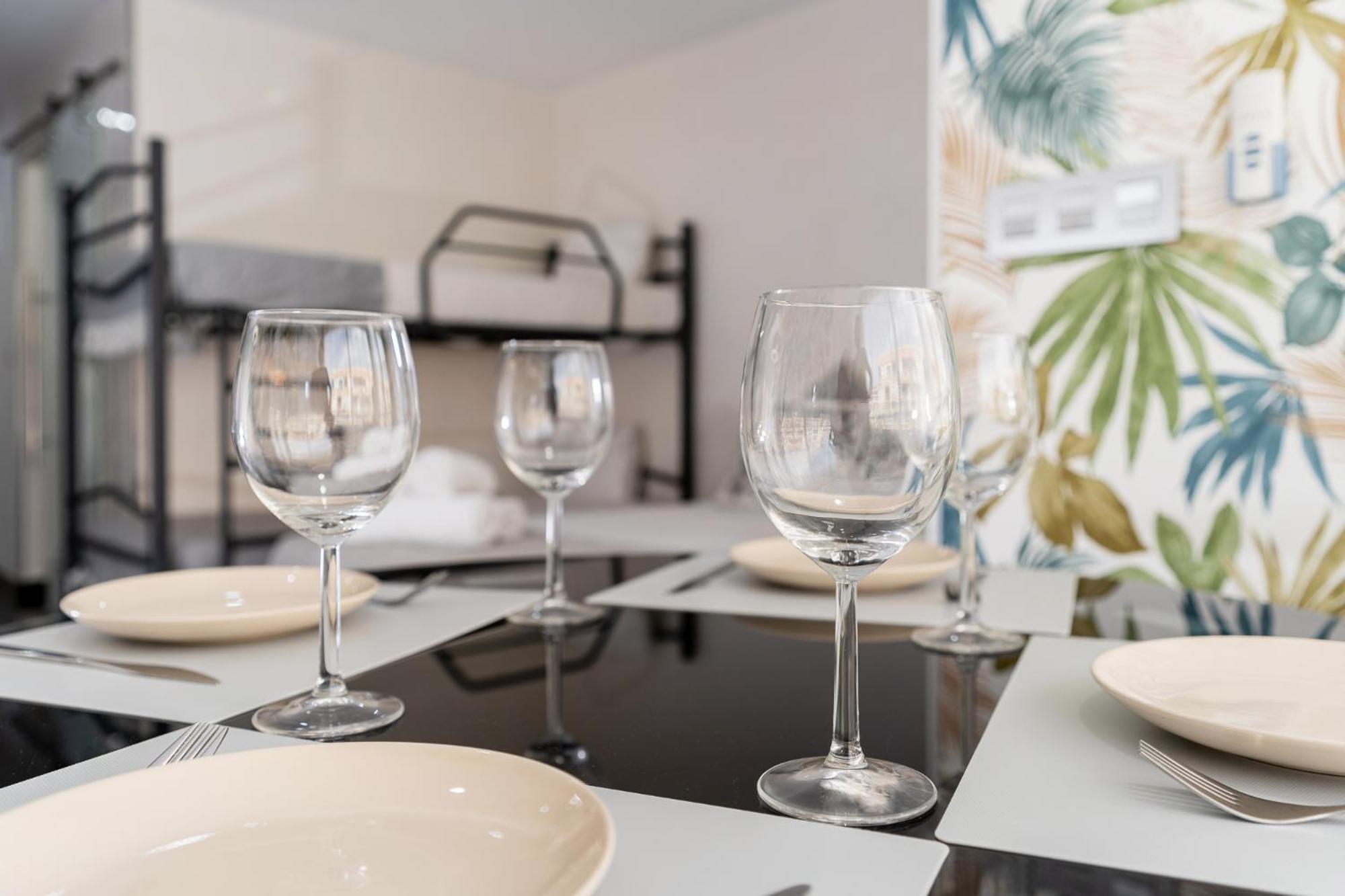Blonzu Angola Apartment เบนัลมาเดนา ภายนอก รูปภาพ
