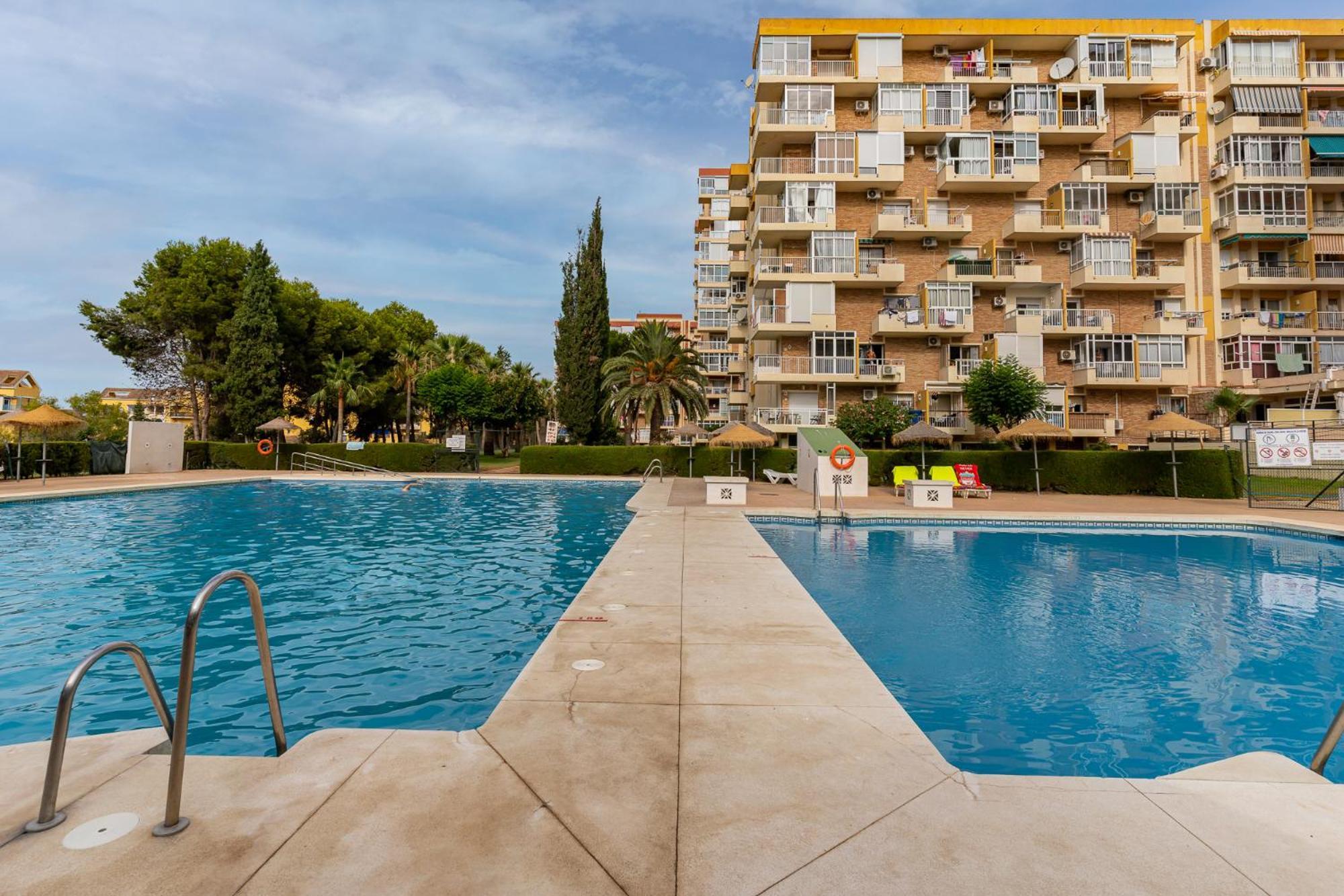 Blonzu Angola Apartment เบนัลมาเดนา ภายนอก รูปภาพ