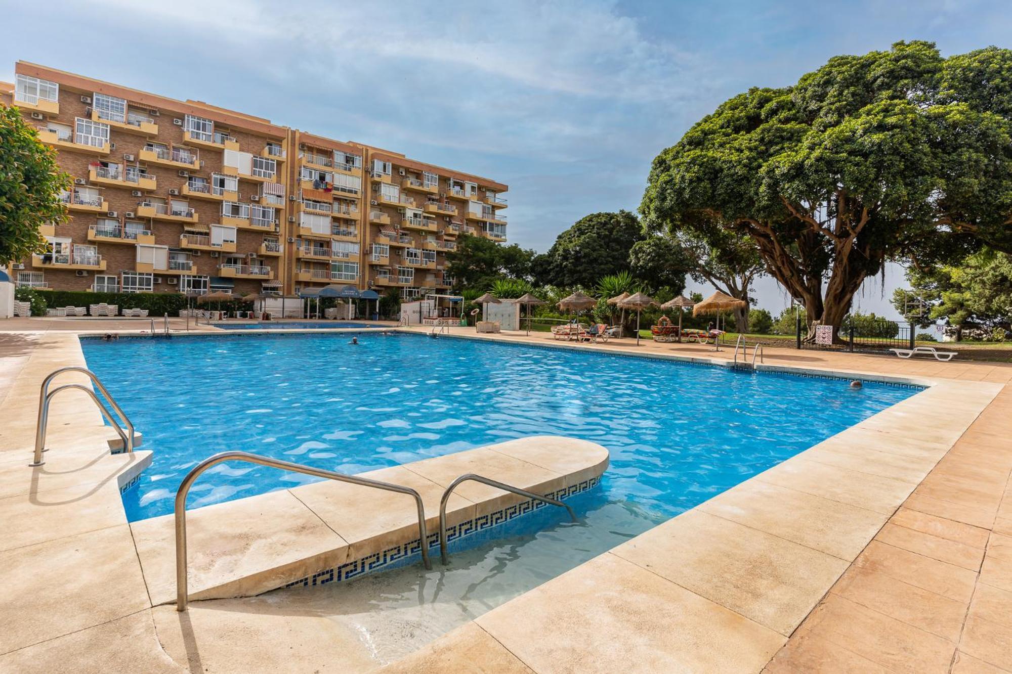 Blonzu Angola Apartment เบนัลมาเดนา ภายนอก รูปภาพ